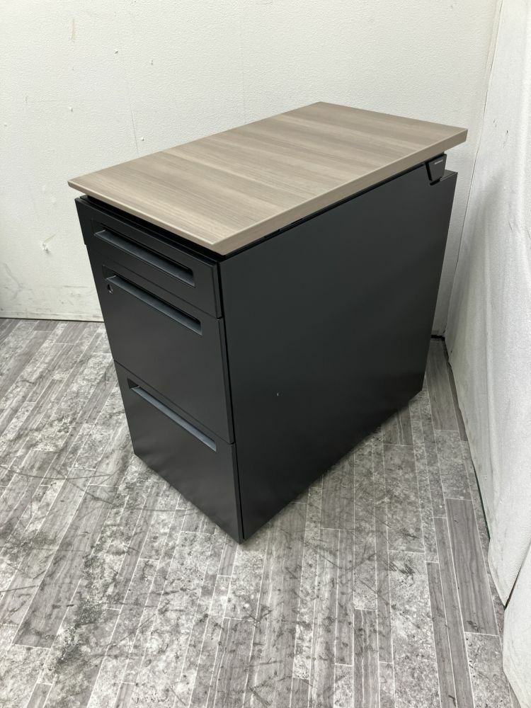 オカムラPro Unit(プロユニット)シリーズ 3段脇机 商品画像1