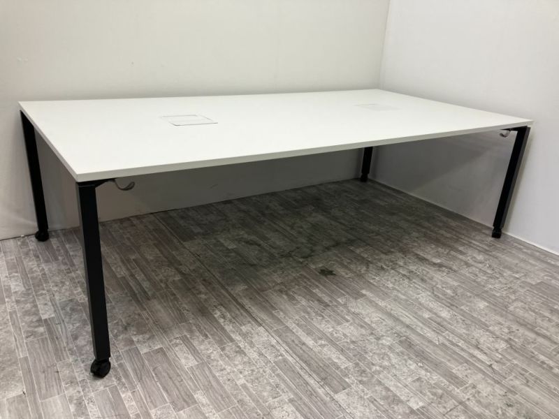 コクヨワークフィットシリーズ 2400ミーティングテーブル 商品画像1