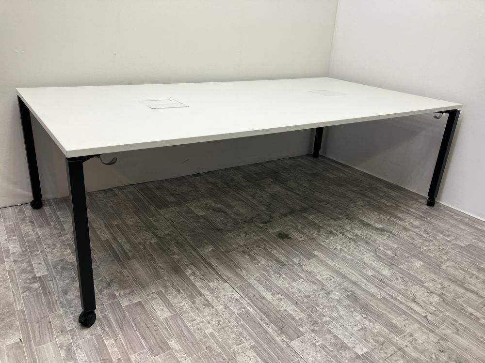 コクヨワークフィットシリーズ 2400ミーティングテーブル 商品画像1