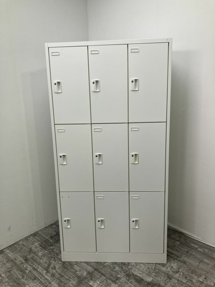 オカムラFZタイプシリーズ 9人用ロッカー 商品画像1