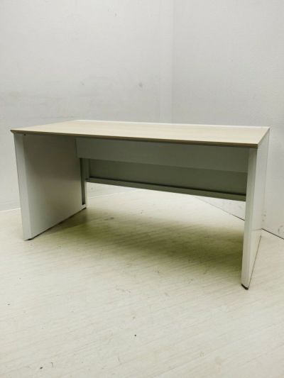 ウチダ（内田洋行）アルセナ(Arcena)シリーズ 1400平デスク 商品画像1