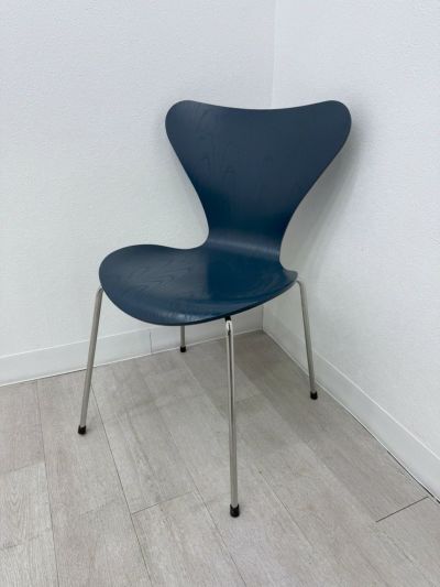 フリッツ・ハンセン(Fritz Hansen)SEVEN(セブン)シリーズ ミーティングチェア 商品画像1