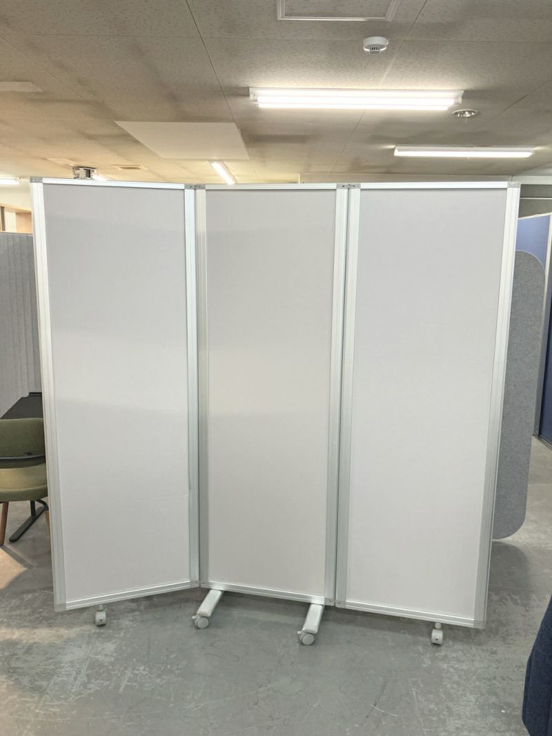 3連折畳パーテーション 商品画像1