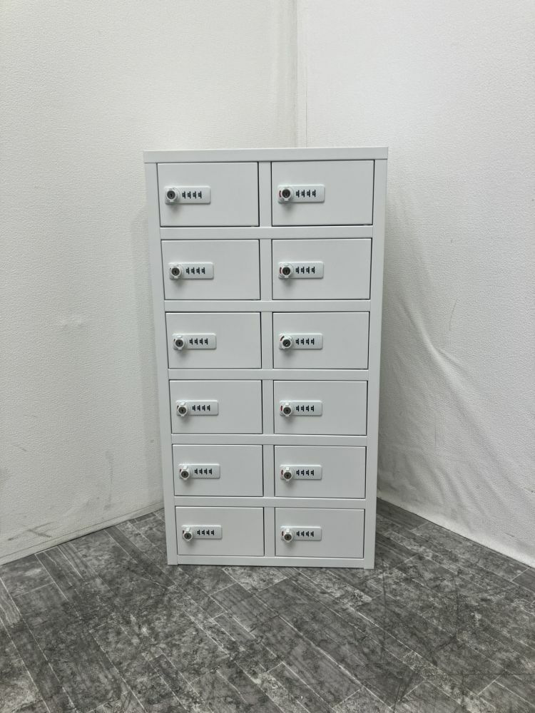 12人用貴重品ロッカー 商品画像1