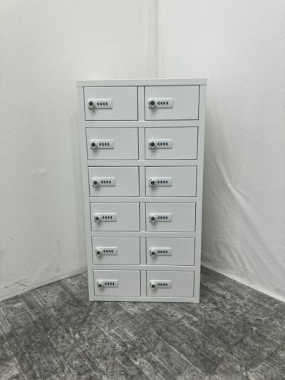 12人用貴重品ロッカー 商品画像1