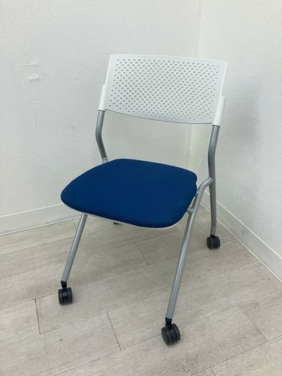 ウチダ（内田洋行）FM-265シリーズ ネスティングチェア 商品画像1