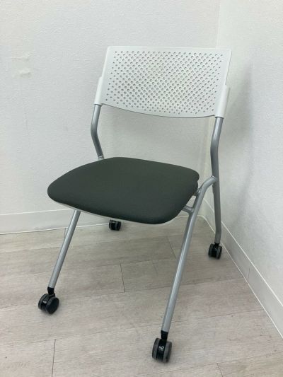 ウチダ（内田洋行）FM-265シリーズ ネスティングチェア 商品画像1