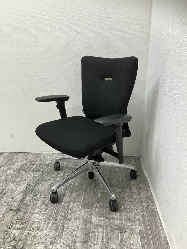 オカムラfeego(フィーゴ)チェア 可動肘付フィーゴチェア 商品画像1
