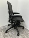 HermanMiller（ハーマンミラー）アーロンチェア 可動肘付アーロンチェア 商品画像7