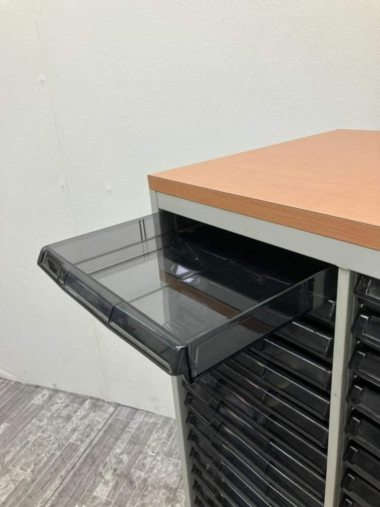 ウチダ（内田洋行）天板付きB4クリアケース書庫 商品画像3