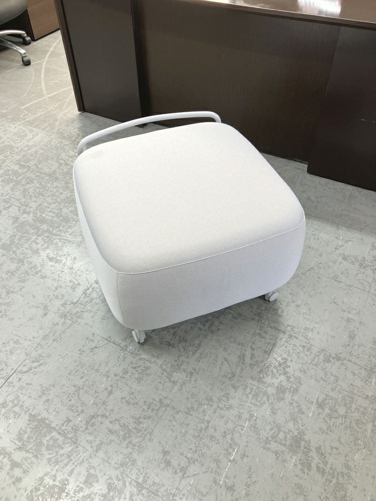 コクヨエニーソファシリーズ 1人掛けスツール 商品画像1