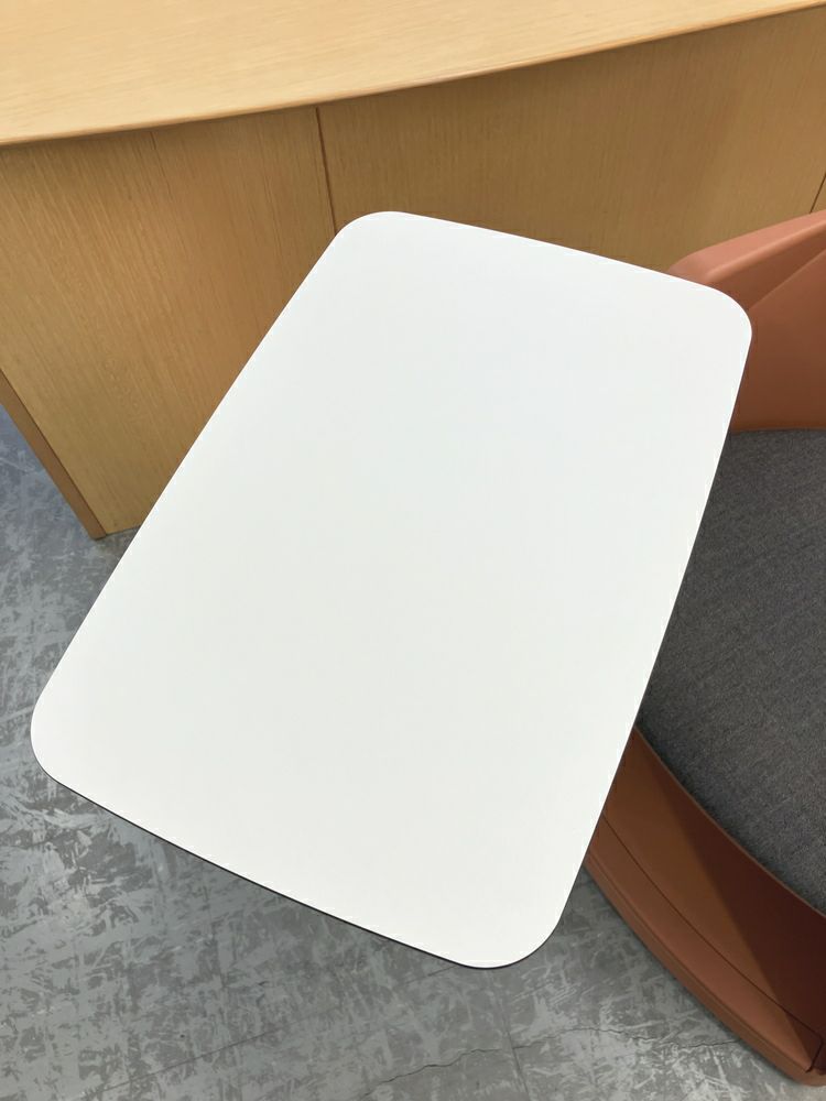 arper（アルペール）メモ台付きチェア 商品画像7