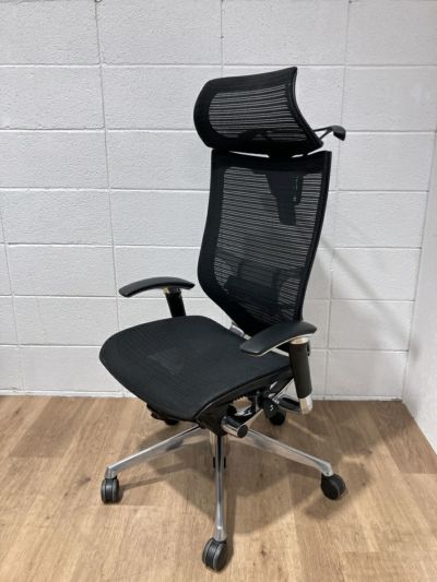 オカムラBaron(バロン)チェア 可動肘付バロンチェア 商品画像1