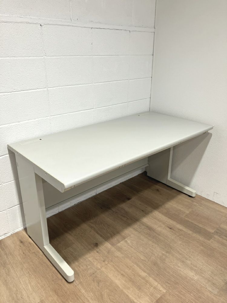 ライオンEDシリーズ 1400平デスク 商品画像1