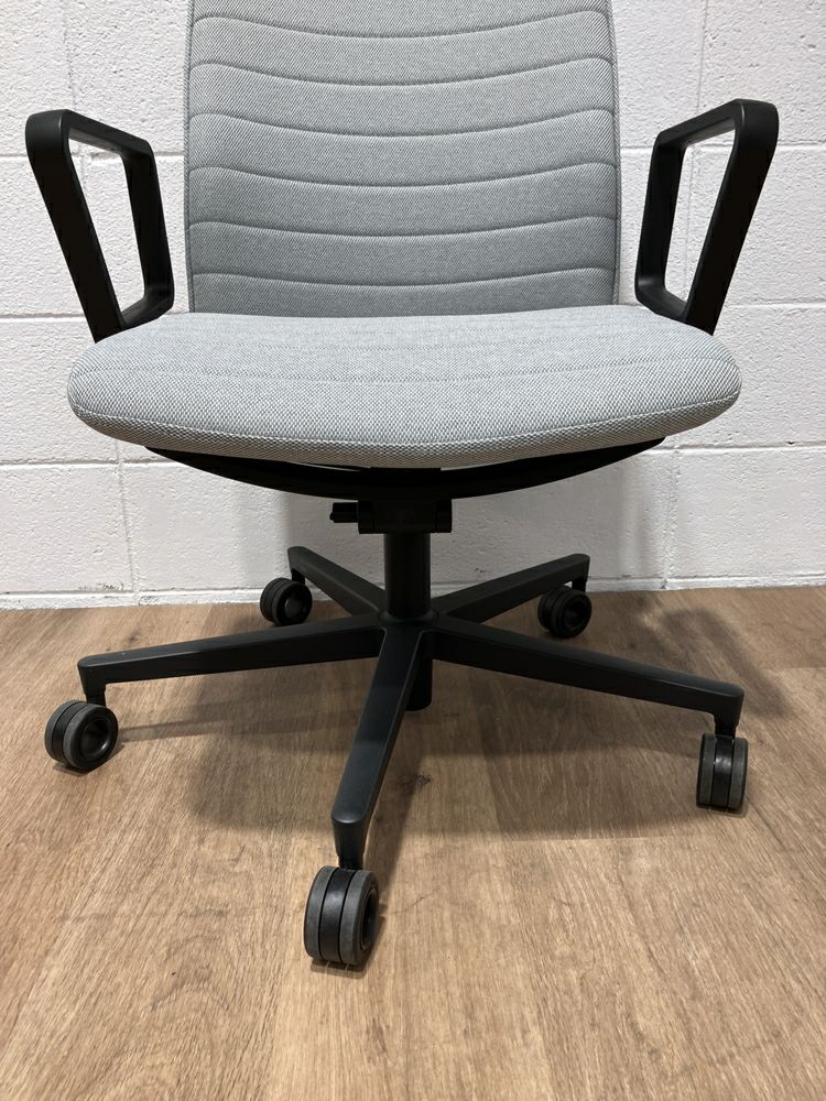 コクヨファブレ(FABRE) シリーズ 固定肘付ファブレチェア 商品画像12