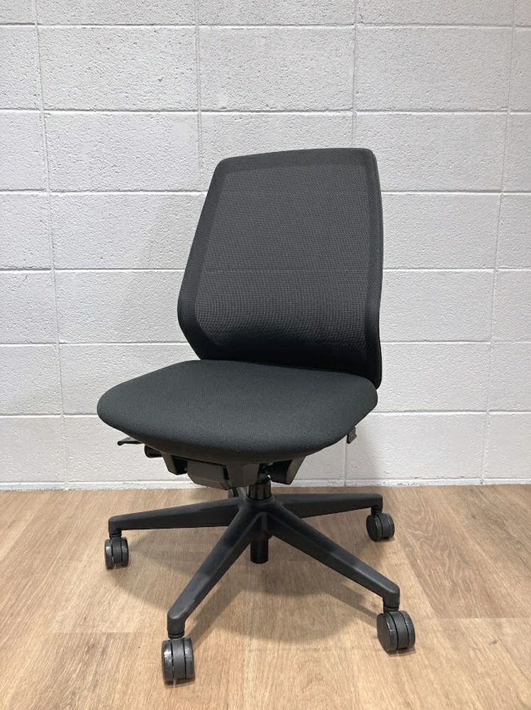 ウチダ（内田洋行）ニンバスチェア ニンバスチェア 商品画像1