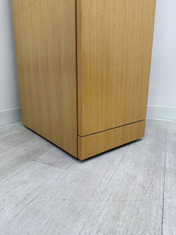 Knoll（ノール）Reff Profiles(レフ プロフィールズ)シリーズ 役員ワードローブ 商品画像13