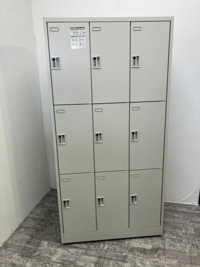 オカムラダイヤル式9人用ロッカー 商品画像1