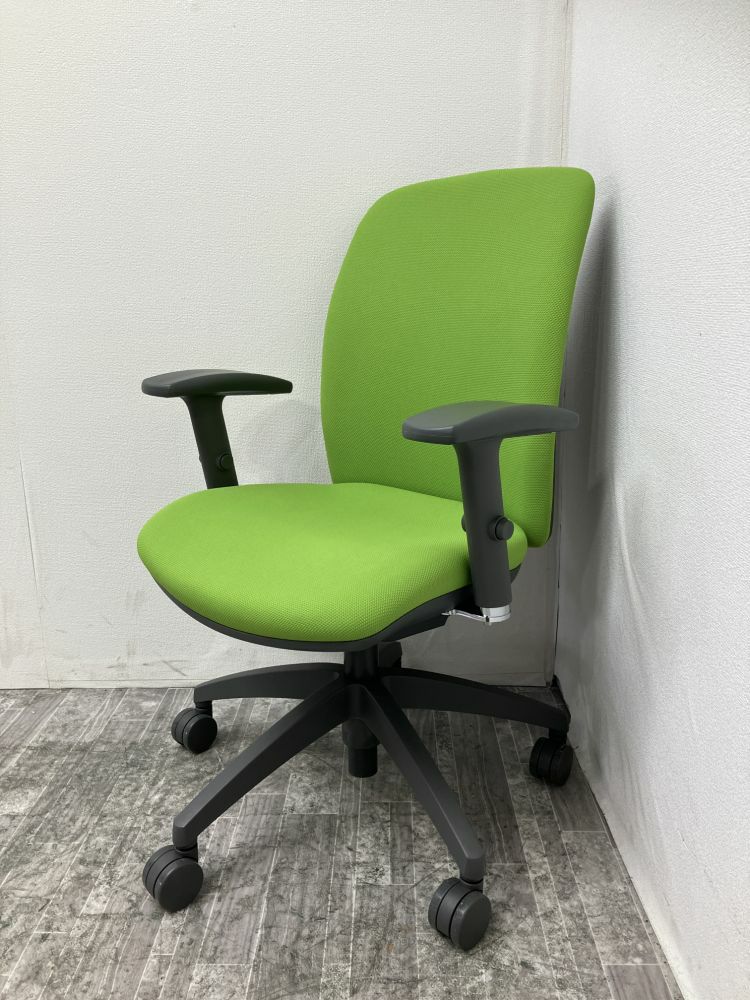 アイコ可動肘付OAチェア 商品画像1