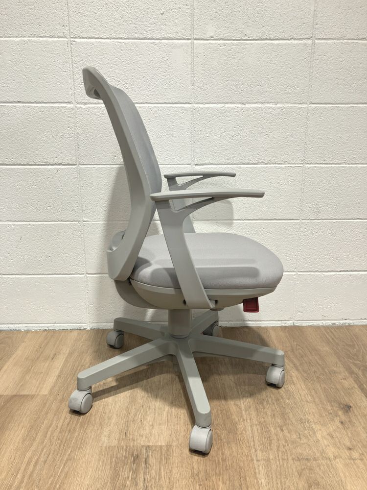 ライオンアミノシリーズ 固定肘付アミノチェア 商品画像2