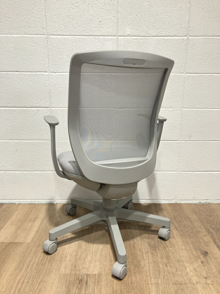 ライオンアミノシリーズ 固定肘付アミノチェア 商品画像3