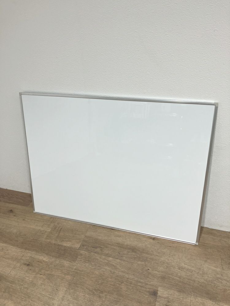ウチダ（内田洋行）1200壁掛ホワイトボード 商品画像1