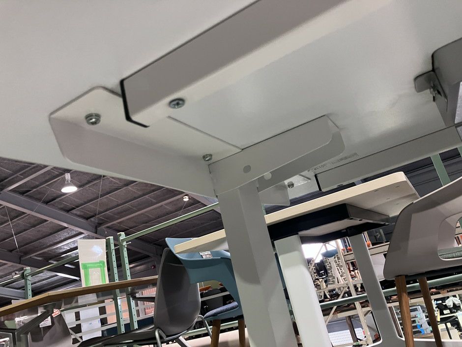 ライオンMDLシリーズ 1500ミーティングテーブル 商品画像13