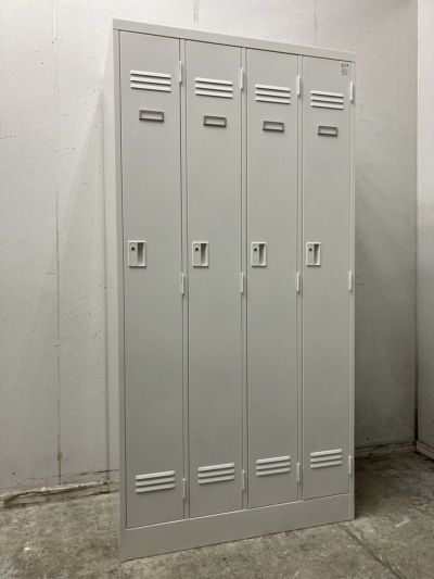 イトーキJ型シリーズ 4人用ロッカー 商品画像1