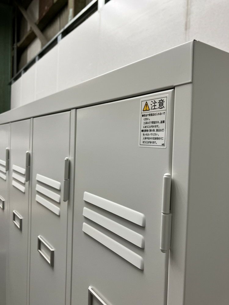 イトーキJ型シリーズ 4人用ロッカー 商品画像5