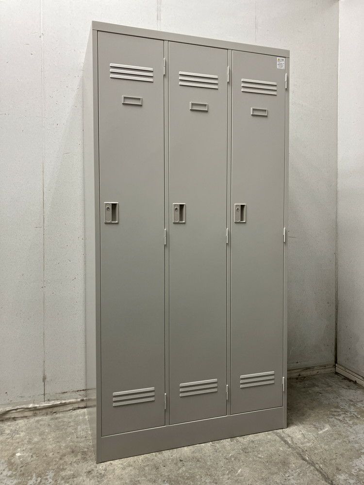 イトーキJ型ロッカーシリーズ 3人用ロッカー 商品画像1