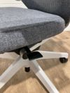 イトーキノート(nort)チェア 可動肘付ノートチェア 商品画像8
