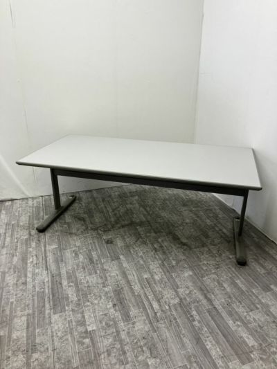 オカムラ1800サイドスタックテーブル 商品画像1