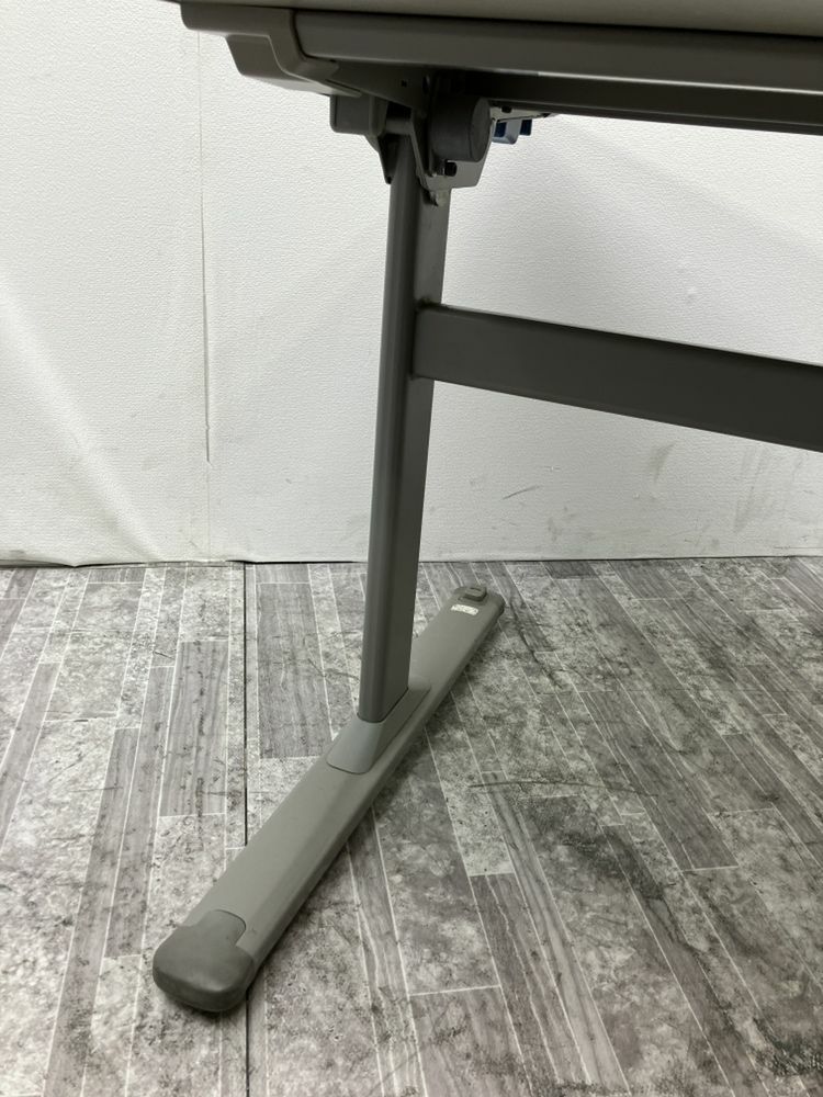 オカムラ1800サイドスタックテーブル 商品画像3