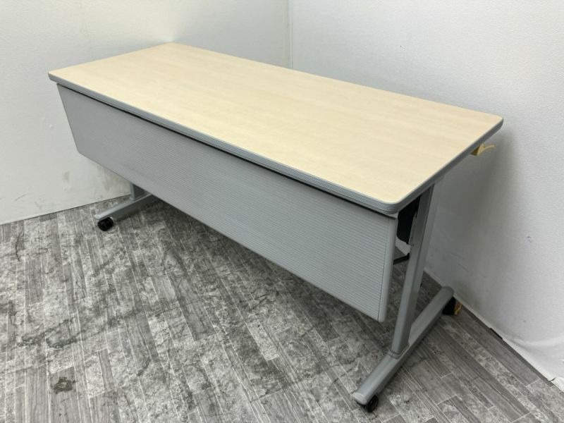 コクヨリスマシリーズ 1500サイドスタックテーブル 商品画像1