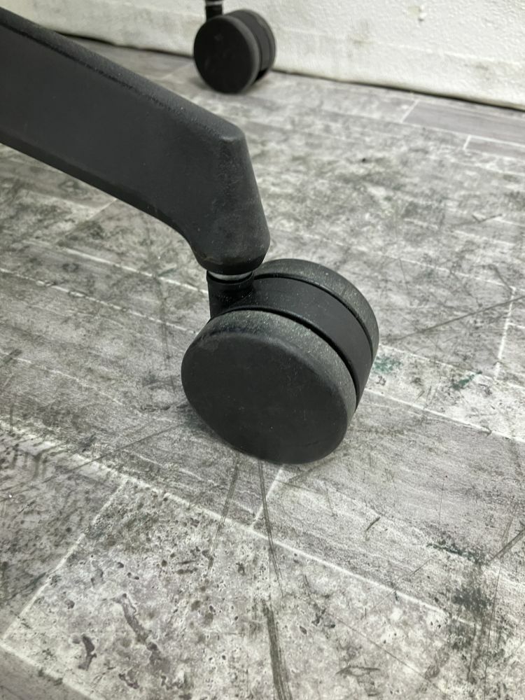 コクヨDuora(デュオラ)チェア 固定肘付デュオラチェア 商品画像6