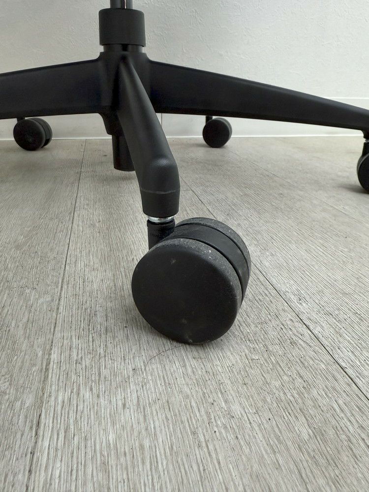 コクヨBezel(ベゼル)チェア 可動肘ベゼルチェア 商品画像15