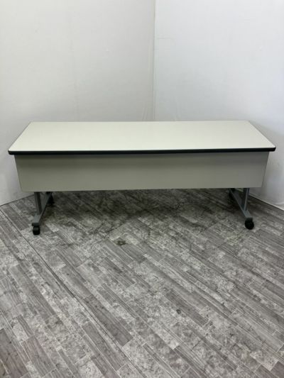 トヨスチール1800サイドスタックテーブル 商品画像1