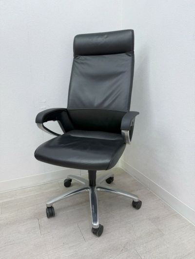 コクヨマネージメントチェア フィロソフィーシリーズ 固定肘付フィロソフィーチェア 商品画像1