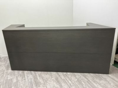 受付カウンター