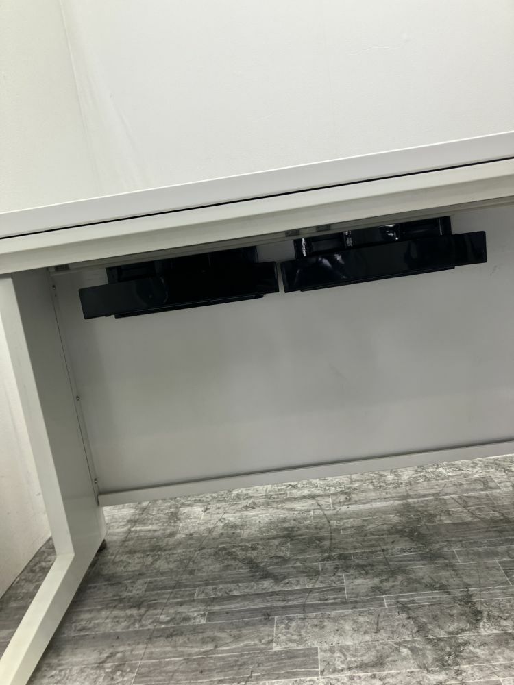 オカムラADVANCE（アドバンス）シリーズ 1200平デスク 商品画像9