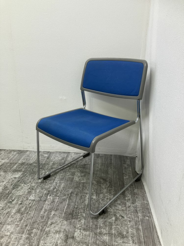 コクヨスタッキングチェア 商品画像1
