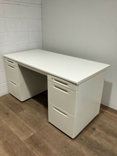 オカムラVILLAGE(ビラージュ)シリーズ 1400両袖デスク 商品画像1