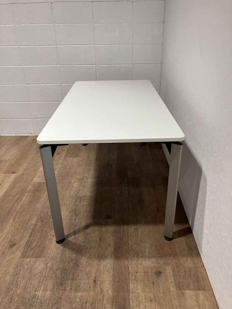 イトーキDEシリーズ ミーティングテーブル 商品画像2