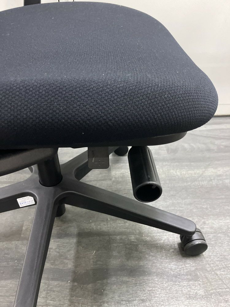 コクヨMitra2（ミトラ2）チェア 固定肘付ミトラ2チェア 商品画像6