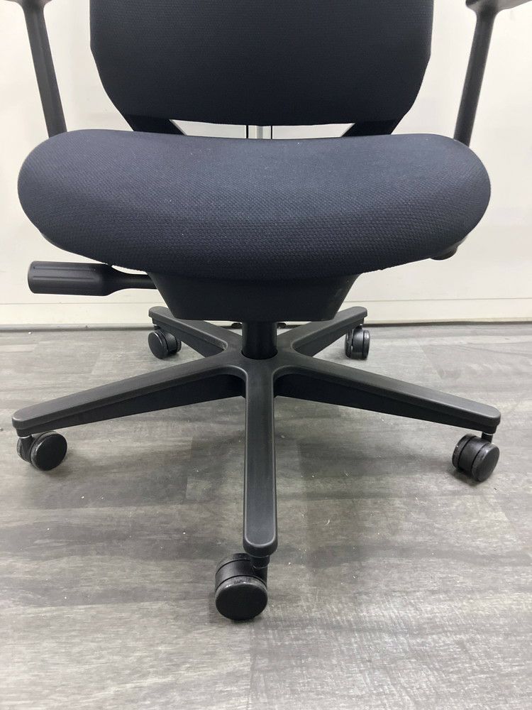 コクヨMitra2（ミトラ2）チェア 固定肘付ミトラ2チェア 商品画像12