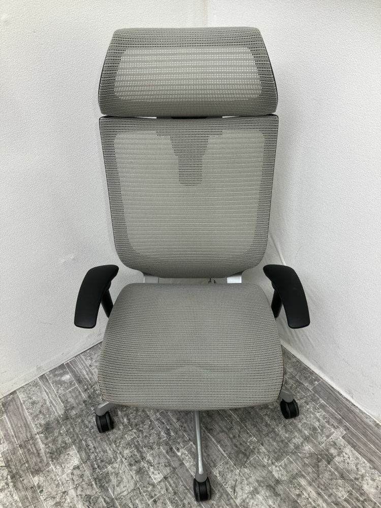 オカムラ可動肘付バロンチェア 商品画像3