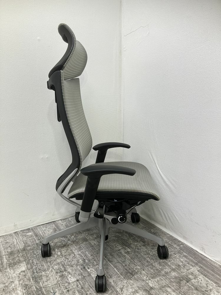 オカムラ可動肘付バロンチェア 商品画像4