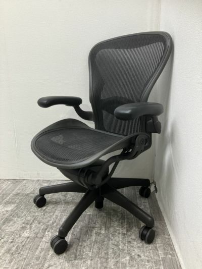HermanMiller（ハーマンミラー）アーロンチェア 固定肘付アーロンチェア 商品画像1