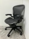 HermanMiller（ハーマンミラー）アーロンチェア 固定肘付アーロンチェア 商品画像1