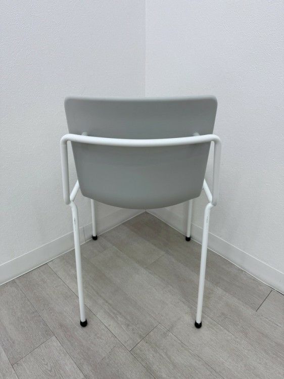 コクヨデイズオフィス オフセットフレームシリーズ ミーティングチェア 商品画像4